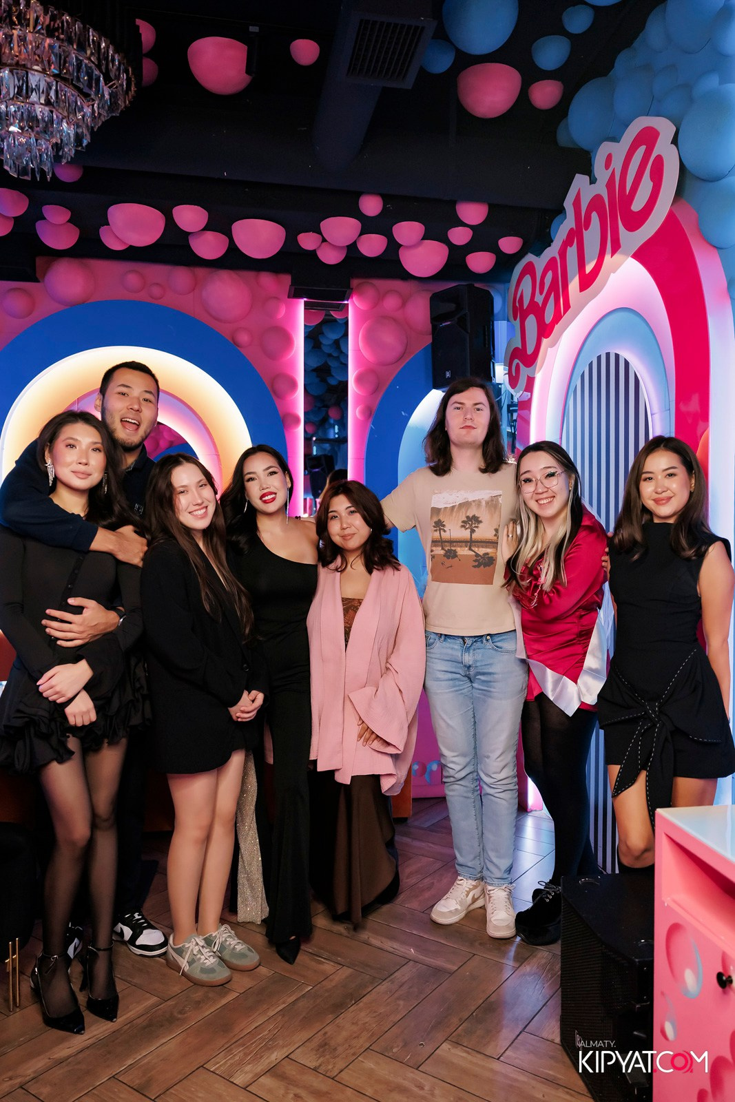 ЗАЯ, НА БИС. КИПЯТКОМ АЛМАТЫ!