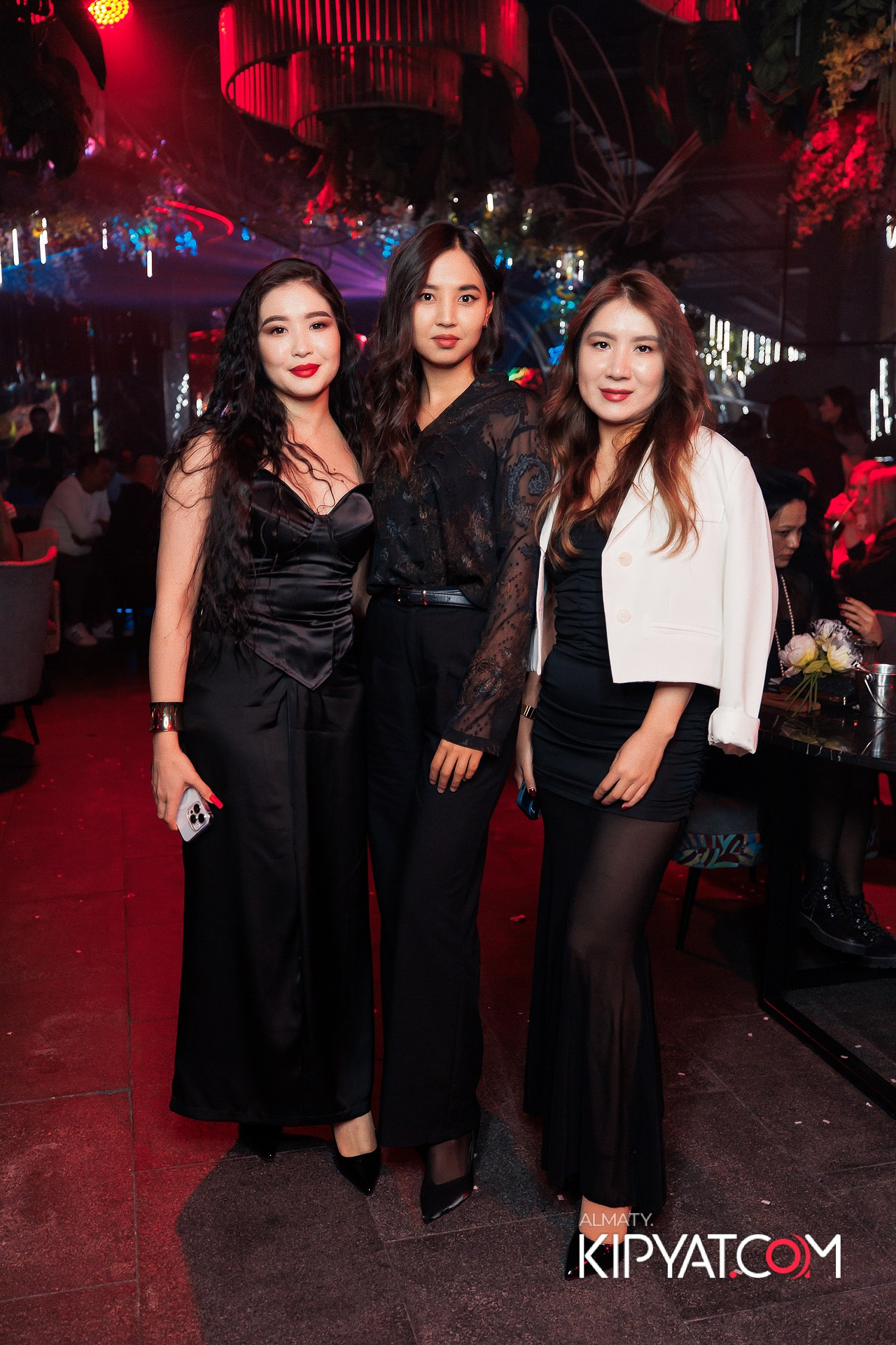 FRIENDS BAR & TERRACE. КИПЯТКОМ АЛМАТЫ! Фотосъемка мероприятий в Алматы