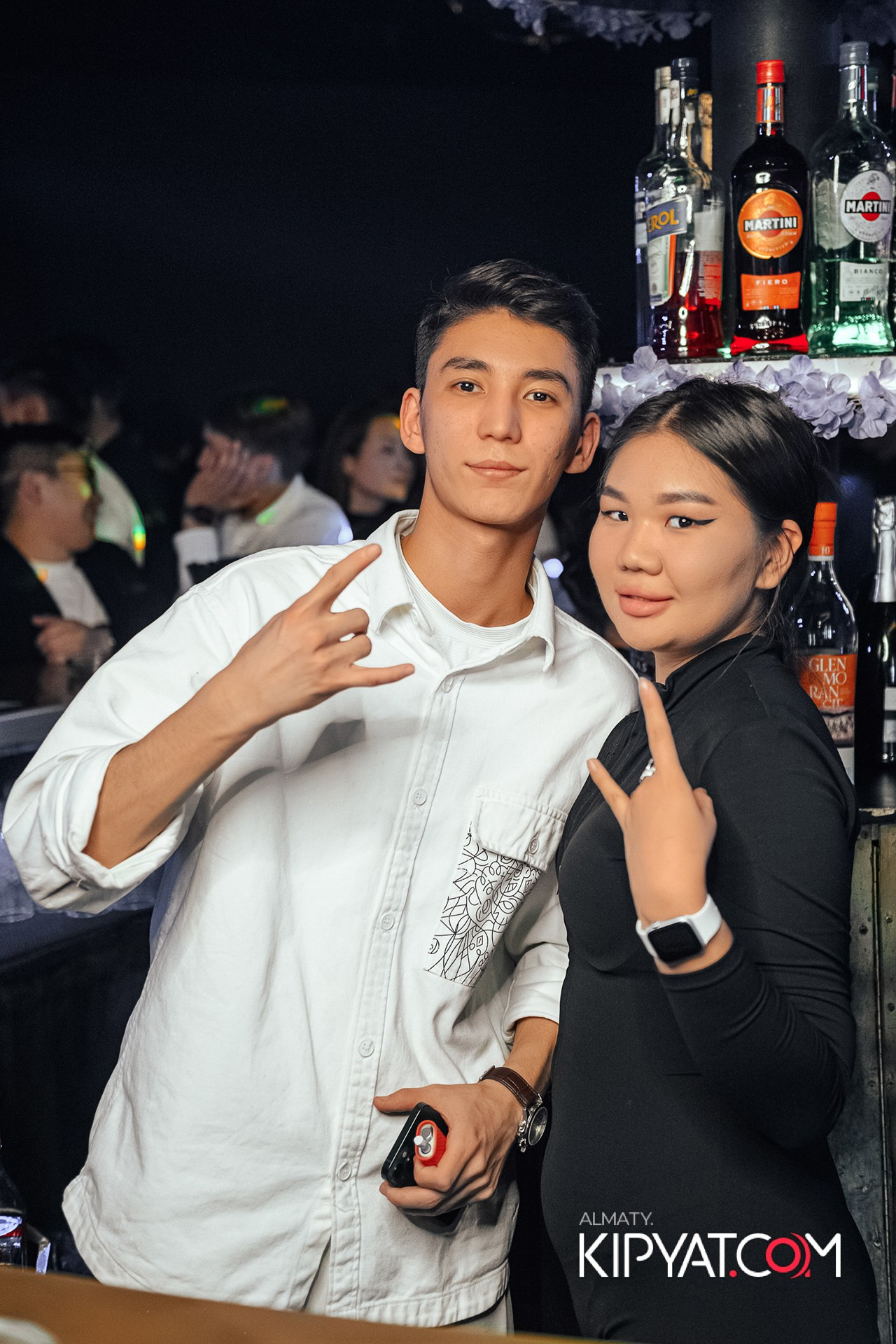 UYAT EMES BAR. КИПЯТКОМ АЛМАТЫ!