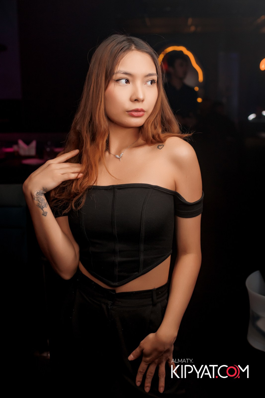 SANTA BARBARA — ПИТ ДЖЕЙСОН (ГР. ПРЕМЬЕР-МИНИСТР) И ИЛЬЯ ЗУДИН (ГР. ДИНАМИТ) НА ПРЕДНОВОГОДНЕЙ ВЕЧЕРИНКЕ. КИПЯТКОМ АЛМАТЫ!