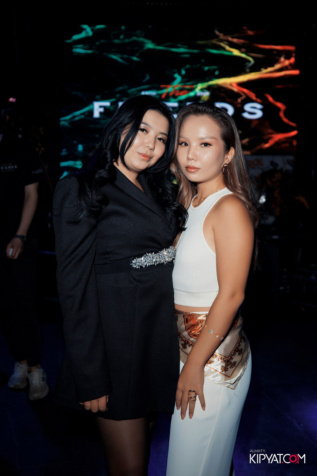 FRIENDS BAR & TERRACE. КИПЯТКОМ АЛМАТЫ!