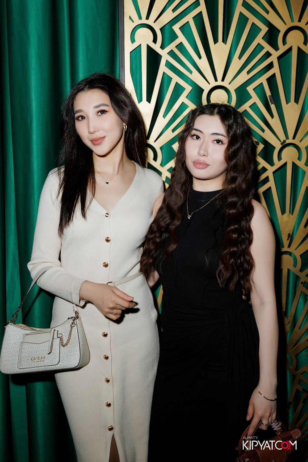 OLOVO BAR НА САТПАЕВА. КИПЯТКОМ АЛМАТЫ! Фотосъемка мероприятий в Алматы