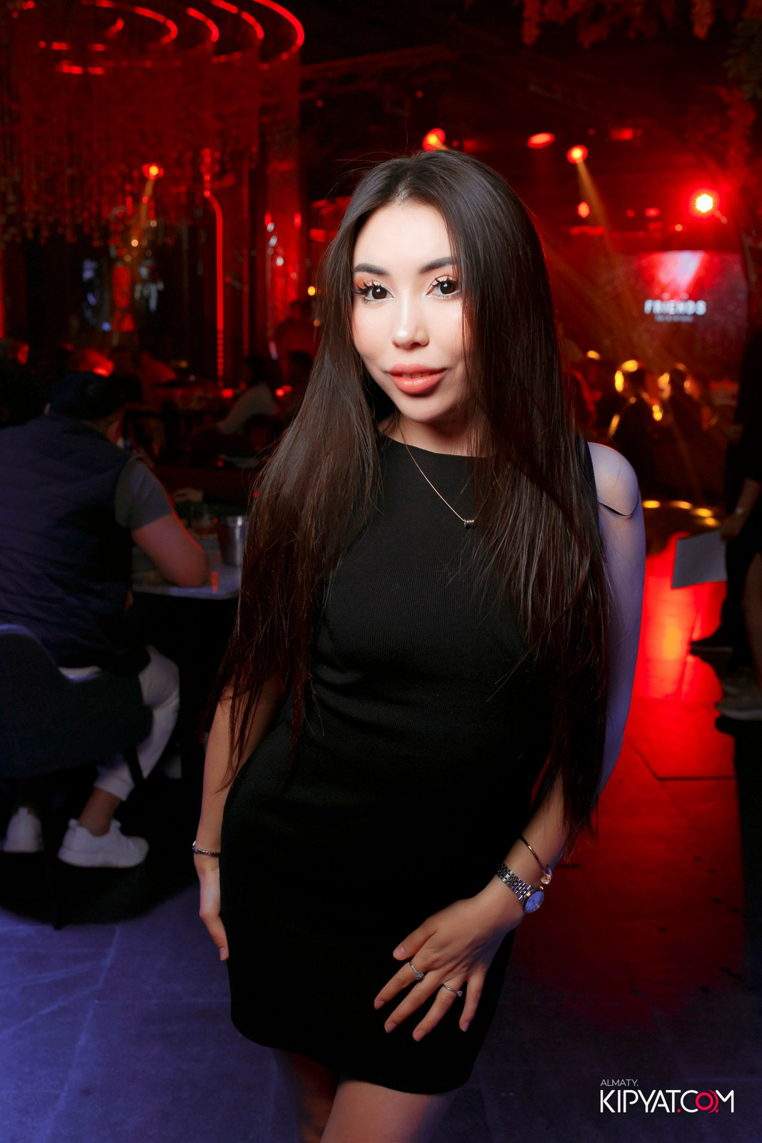 FRIENDS BAR & TERRACE. КИПЯТКОМ АЛМАТЫ! Фотосъемка мероприятий в Алматы