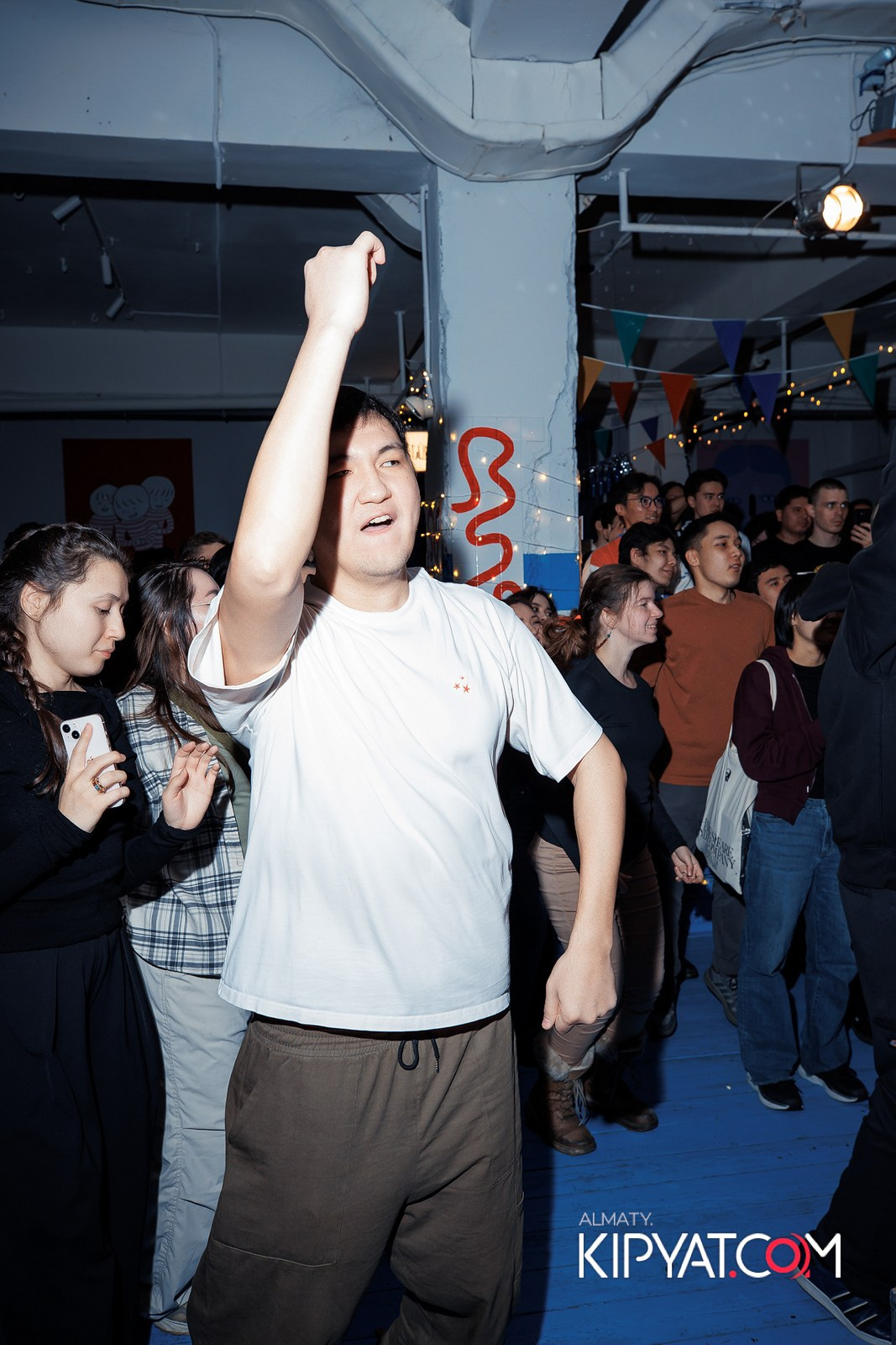 КОНЦЕРТ ГРУППЫ SARY В АЛМАТЫ. КИПЯТКОМ АЛМАТЫ!