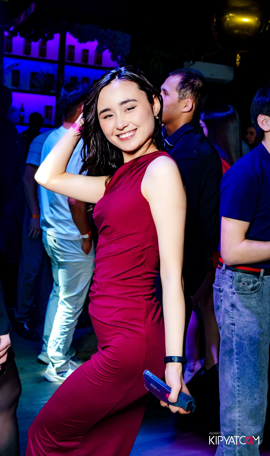 UYAT EMES BAR. КИПЯТКОМ АЛМАТЫ!