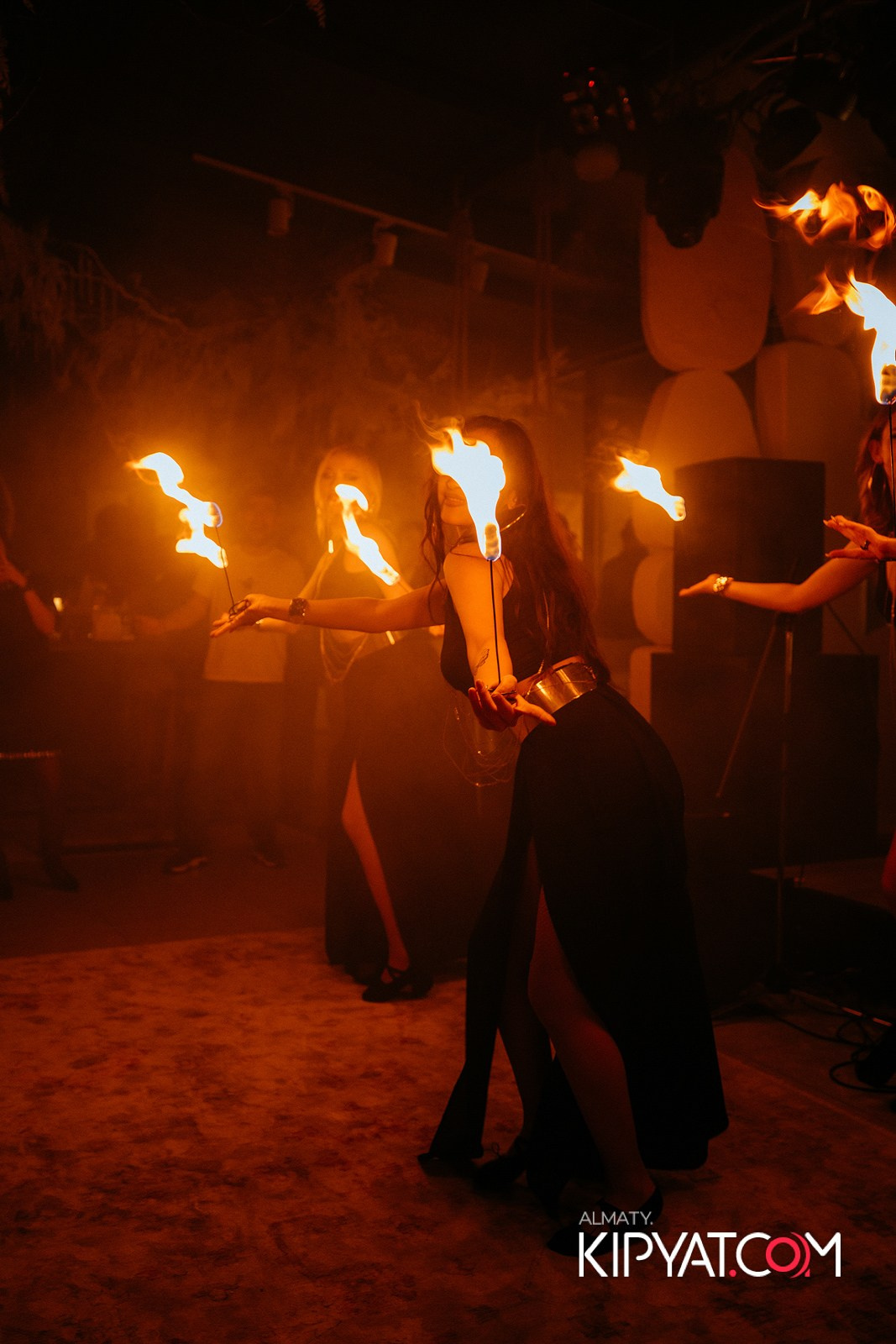 EDEN BAR & RESTAURANT. КИПЯТКОМ АЛМАТЫ!