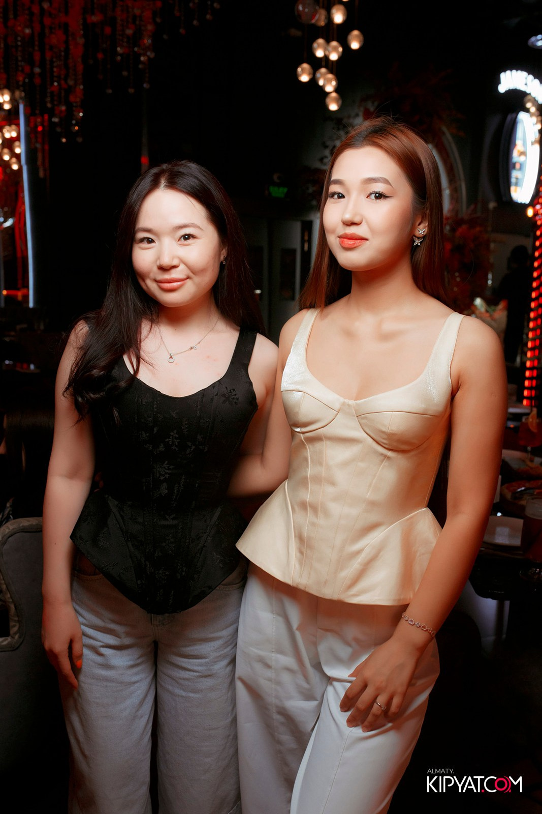 FRIENDS BAR & TERRACE. КИПЯТКОМ АЛМАТЫ! Фотосъемка мероприятий в Алматы