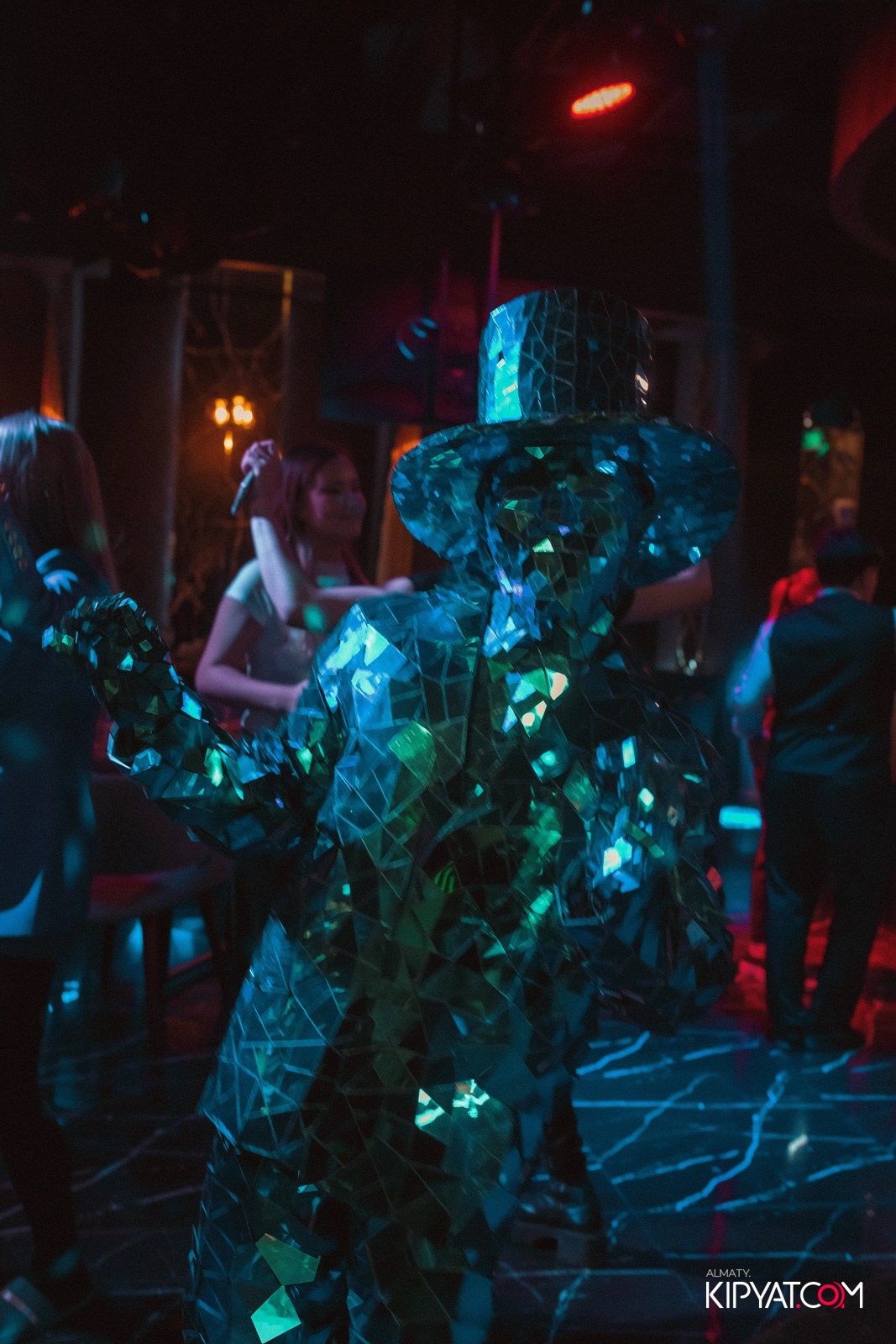 MOOD KARAOKE & TERRACE. КИПЯТКОМ АЛМАТЫ!