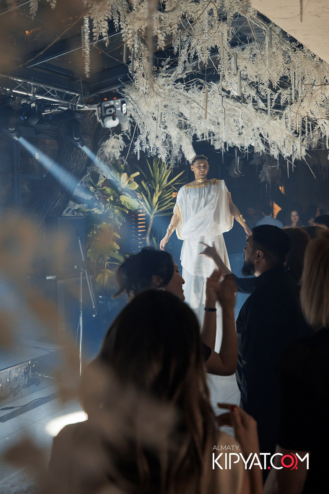 EDEN BAR & RESTAURANT. КИПЯТКОМ АЛМАТЫ!