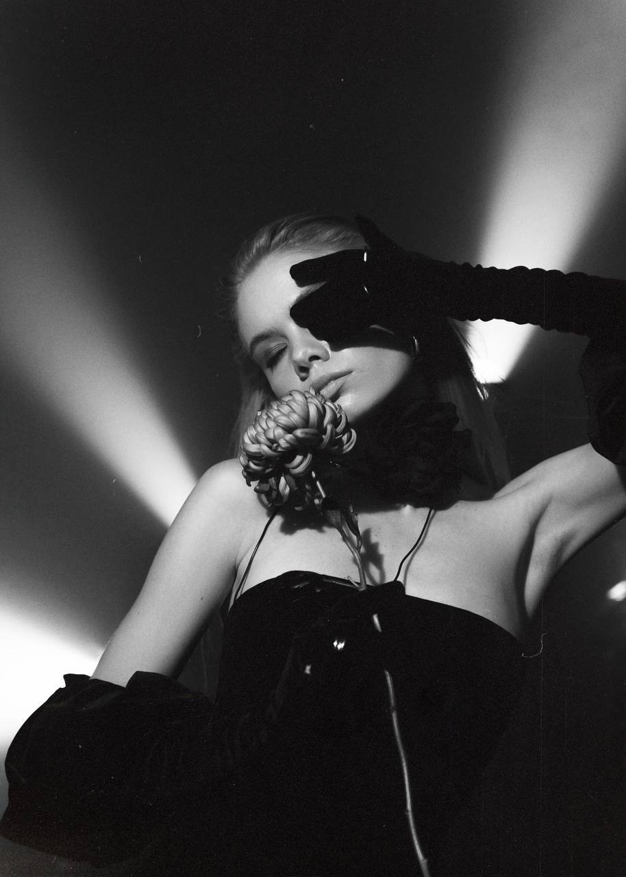 ELENA. Модельная студия MIA Models