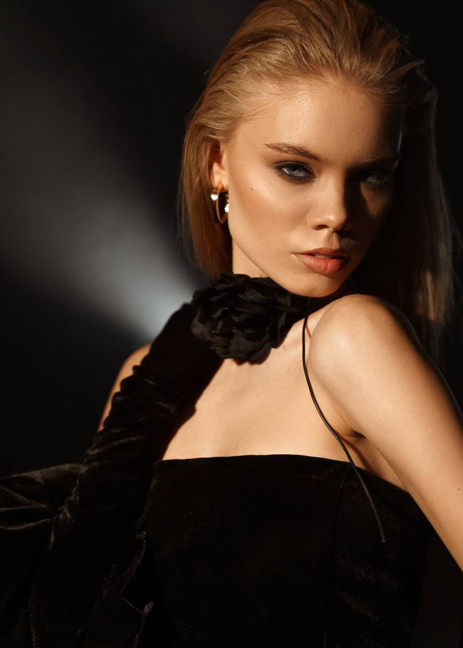 ELENA. Модельная студия MIA Models