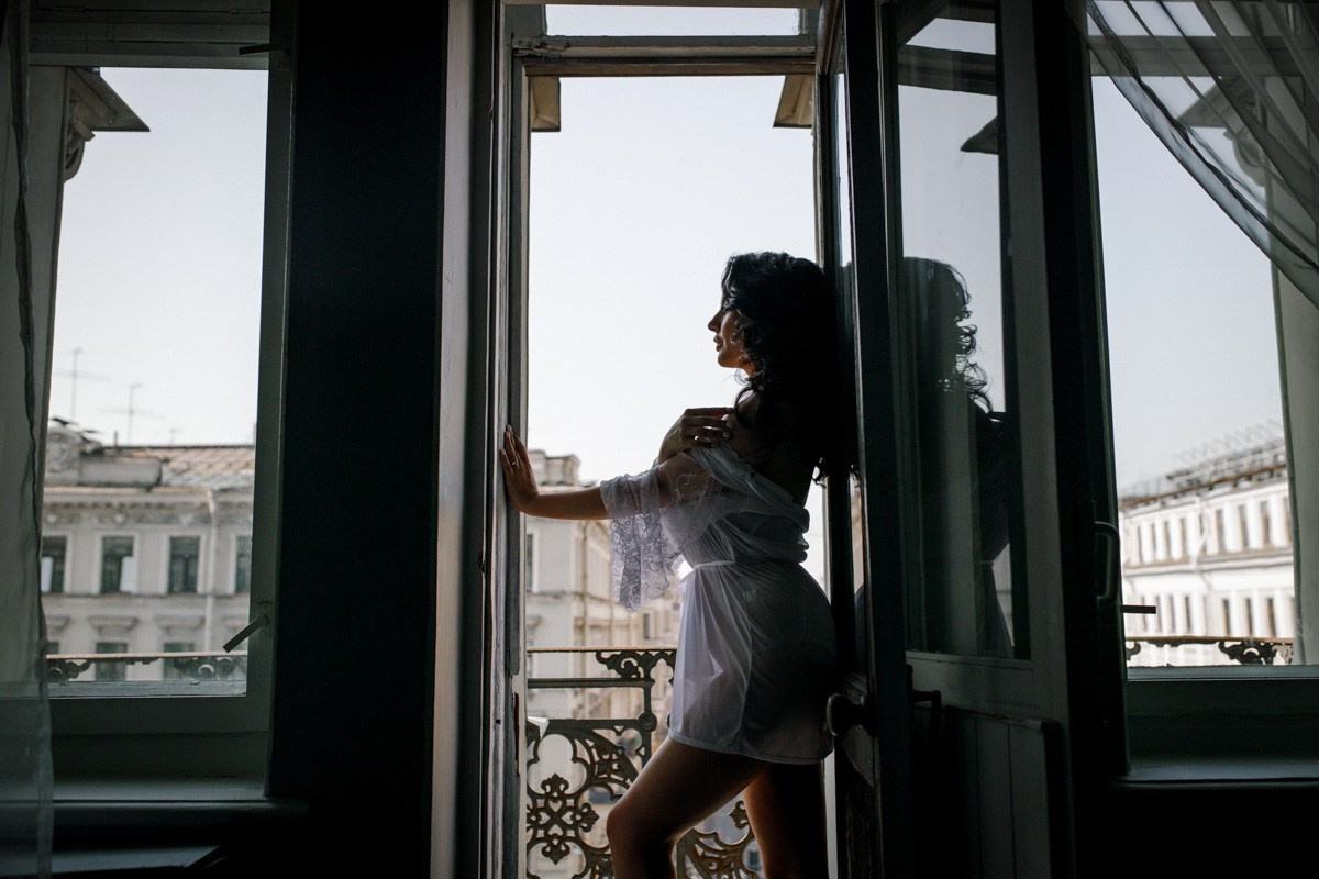 Свадебная фотосессия на Невском. Свадебный фотограф СПБ