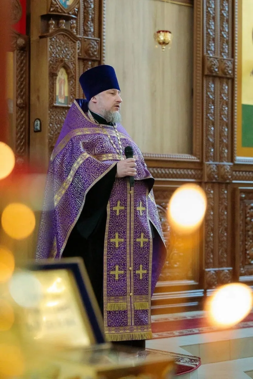 БЛАГОЧИННЫЙ СЕВЕРО-ЗАПАДНОГО ОКРУГА ПРИНЯЛ УЧАСТИЕ В АРХИЕРЕЙСКОМ БОГОСЛУЖЕНИМ В ХРАМЕ СВЯТИТЕЛЯ ТИХОНА ЗАДОНСКОГО. Саратовское Северо-Западное благочиние