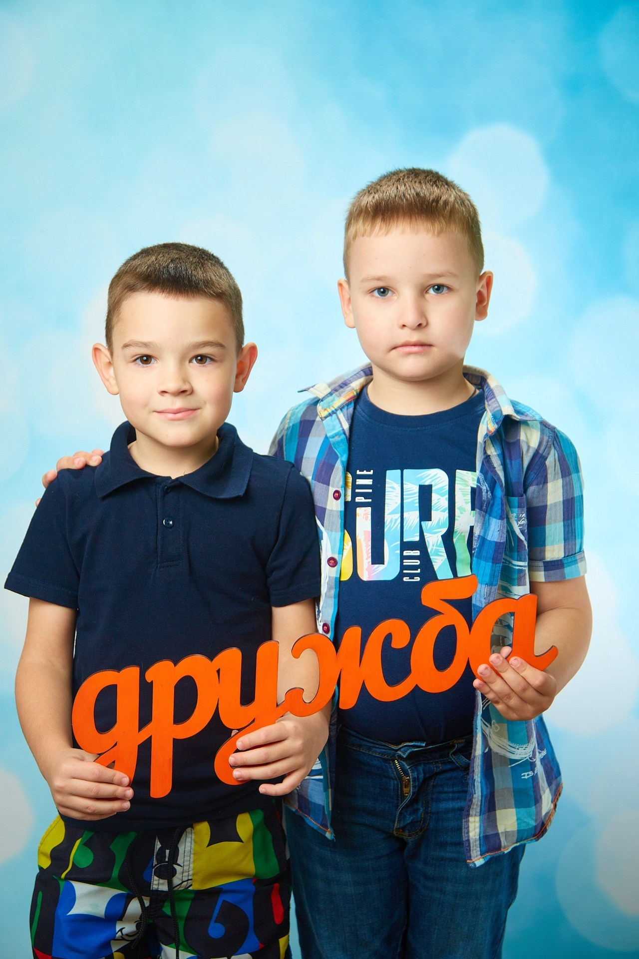 Отзывы о работе фотографа для школы и детского сада в Новосибирске. Выпускной альбом Новосибирск