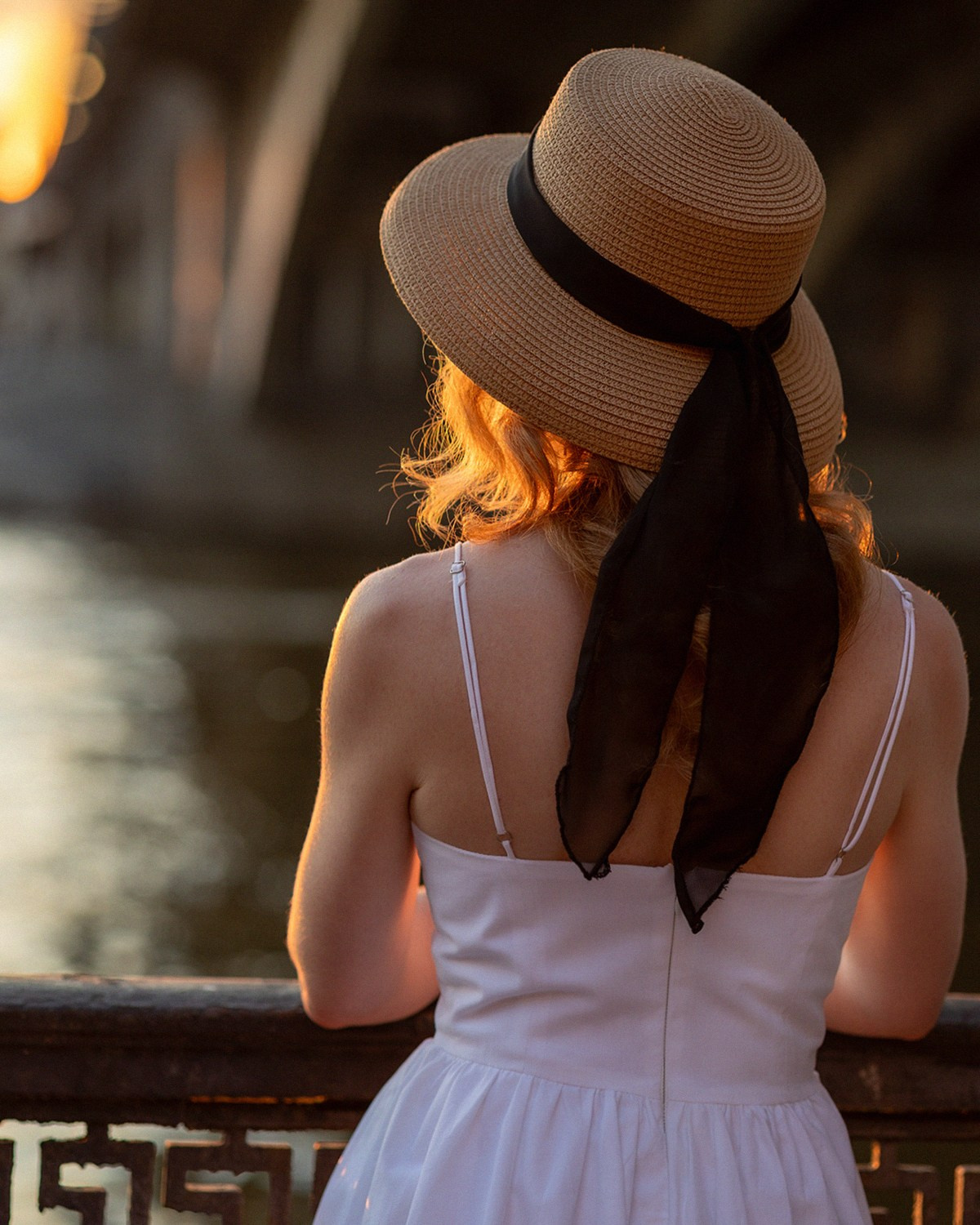 Девушка в шляпе