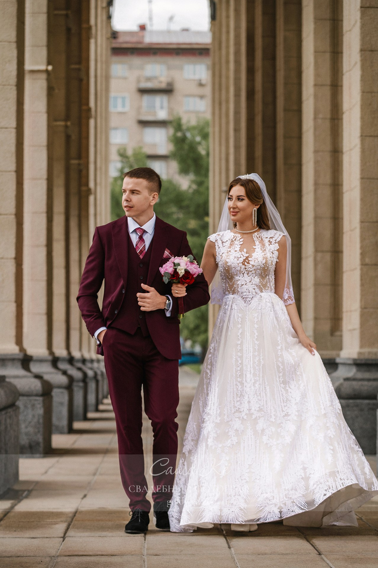 Свадебная фотосессия A&N в дождливую и пасмурную погоду в Новосибирске от профессионального фотографа Саши Кё. Свадебный, семейный и event фотограф в Новосибирске и Новосибирской области Саша Кё