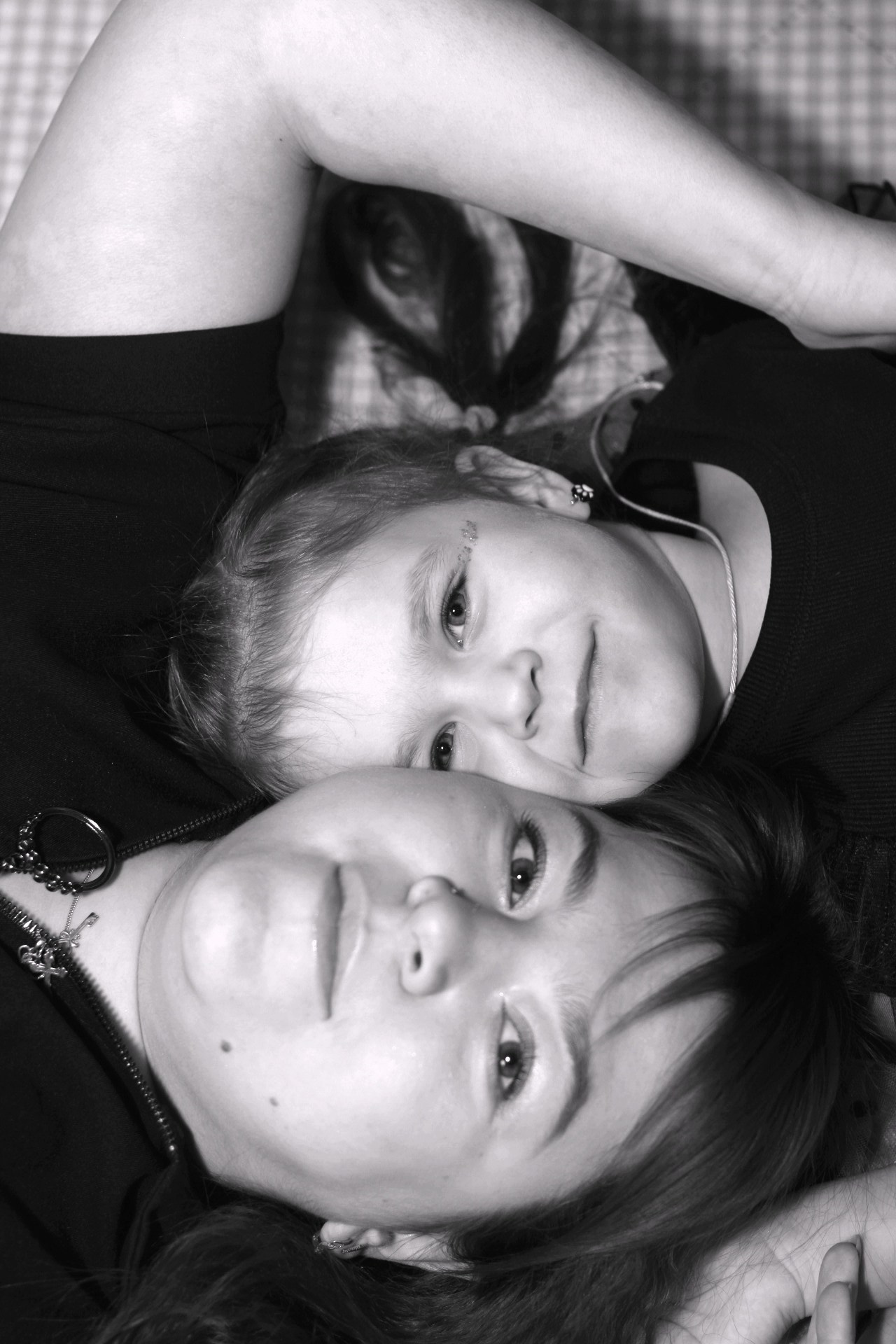 Инна и Карина ч/б. Катя Попова|ЛайфСтайл фотограф