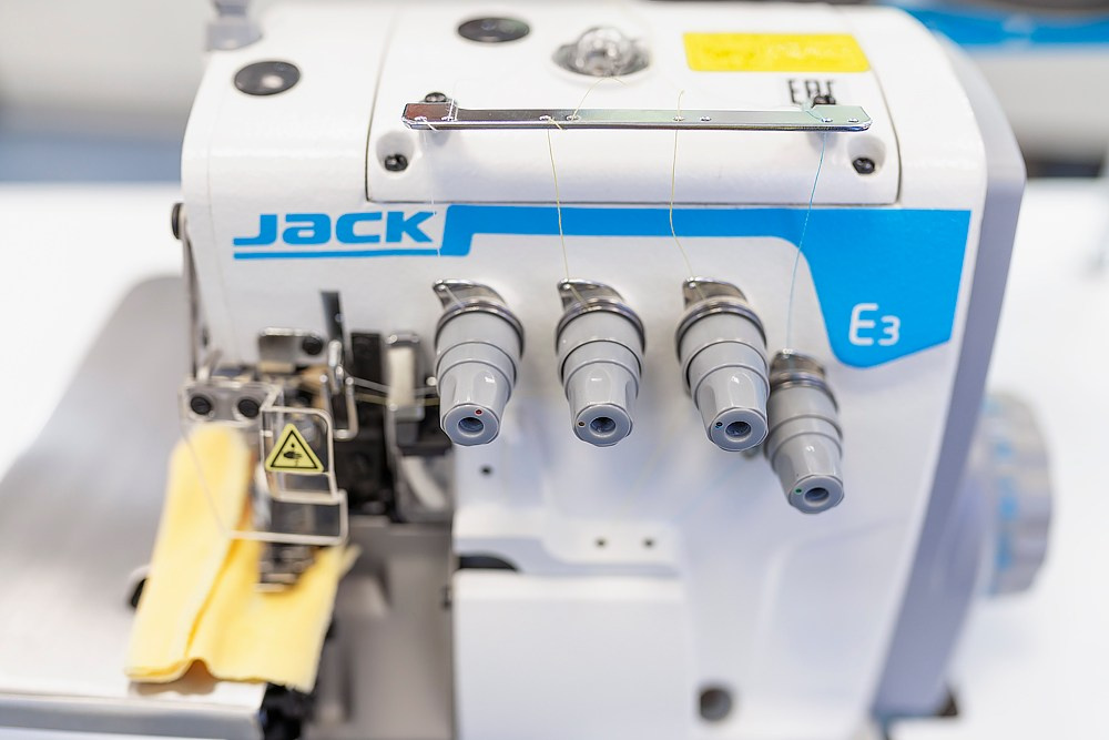 О компании. Профиснаб — профессиональное оборудование для швейных производств