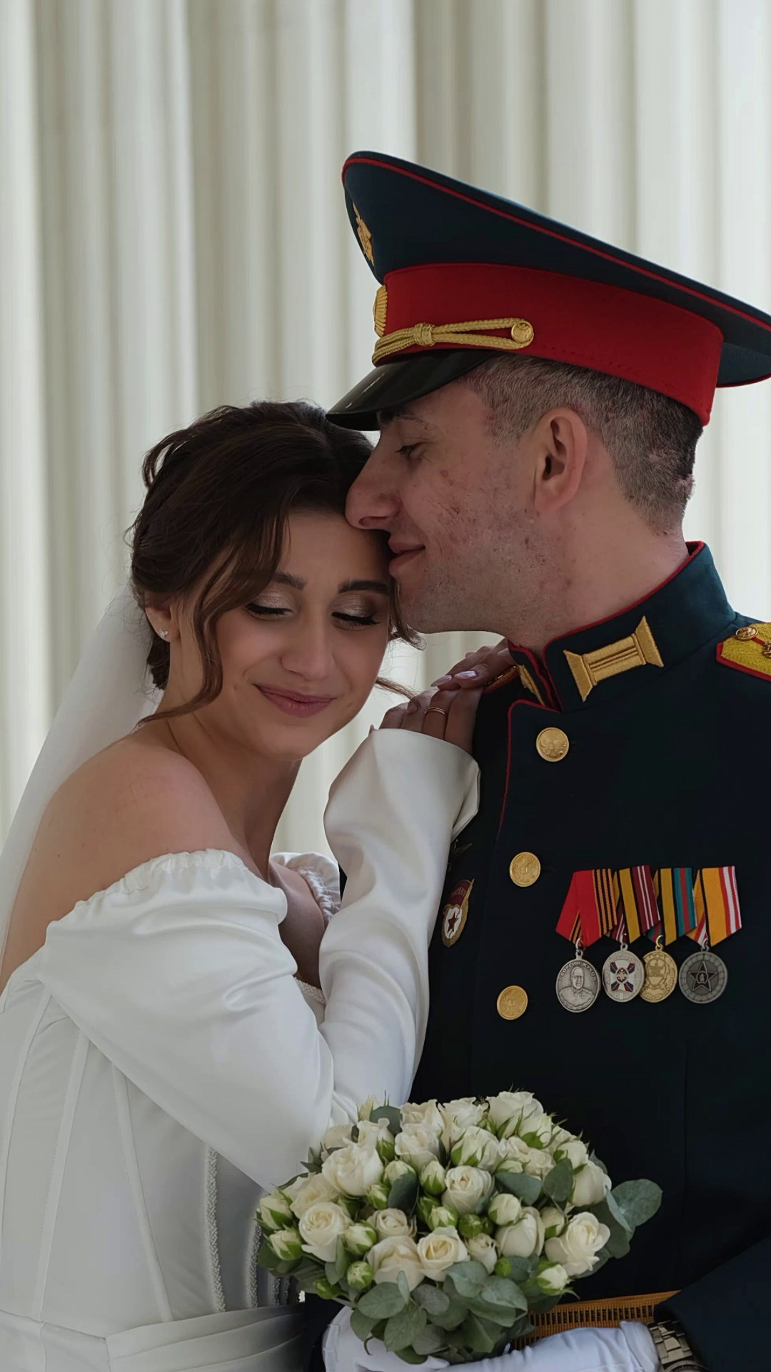 Рилс | видео. Свадебный фотограф Денис Ожигин в Краснодаре и крае. Эмоциональная и стильная съемка вашего дня