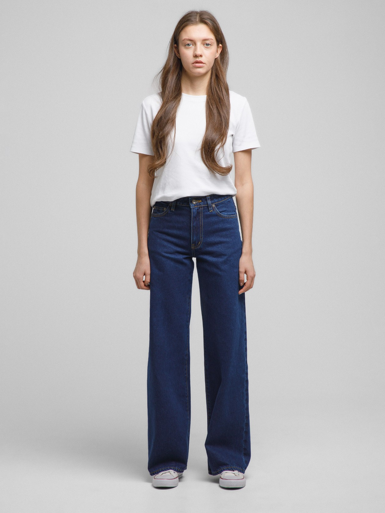 Каталог на моделях. Предметная и каталожная съемка в Москве!