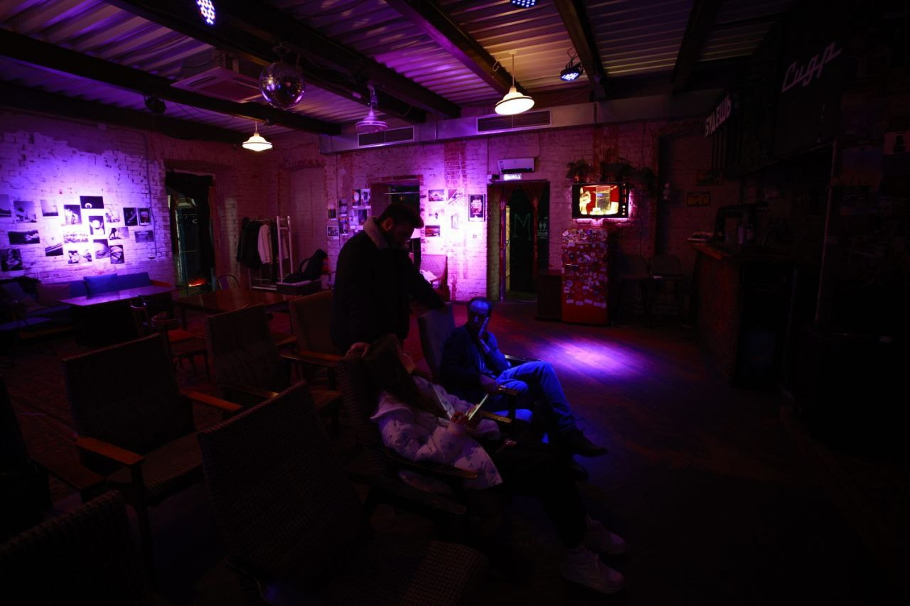 13.04.2025 // ПАПАРАЦЦИ с Владом Годуновым. Фотовыставки serebro.gallery, в которых автором можешь стать ты! | Москва