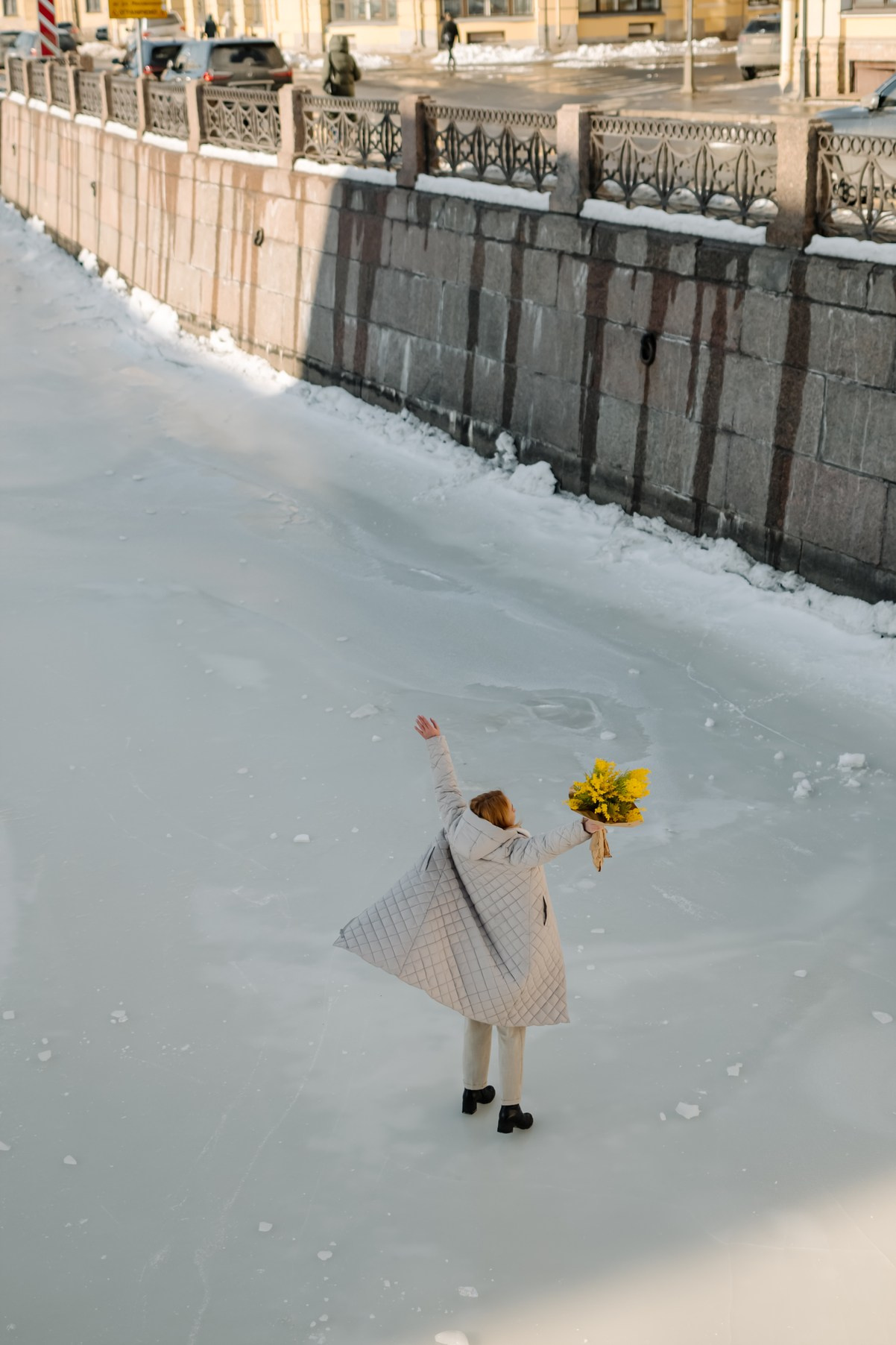 Прогулка с цветами по улицам и каналам. Свадебный и семейный фотограф в Санкт-Петербурге Елена Худякова