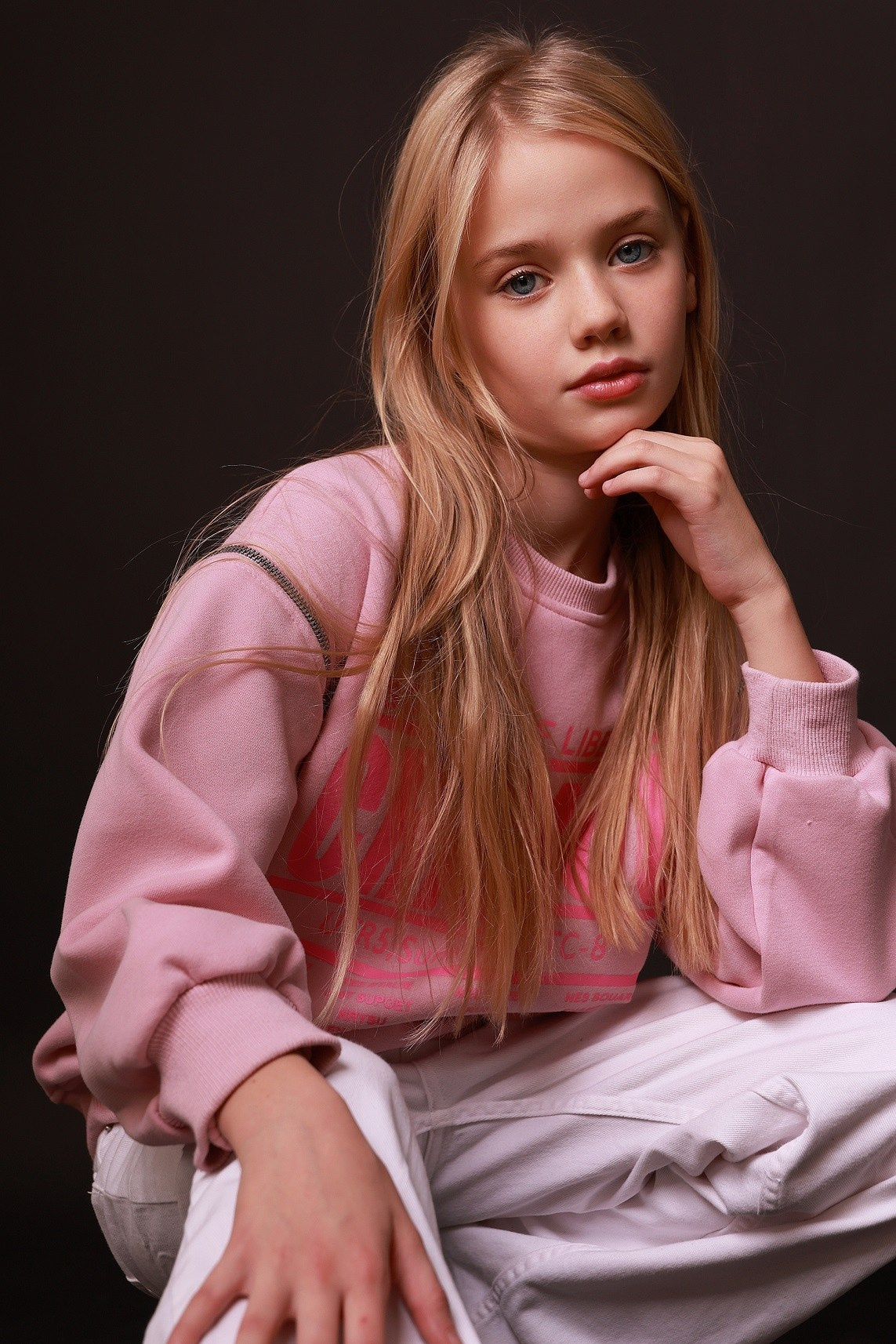 Виталина Никушена. Съёмка одежды для маркетплейсов и брендов Morozova Production