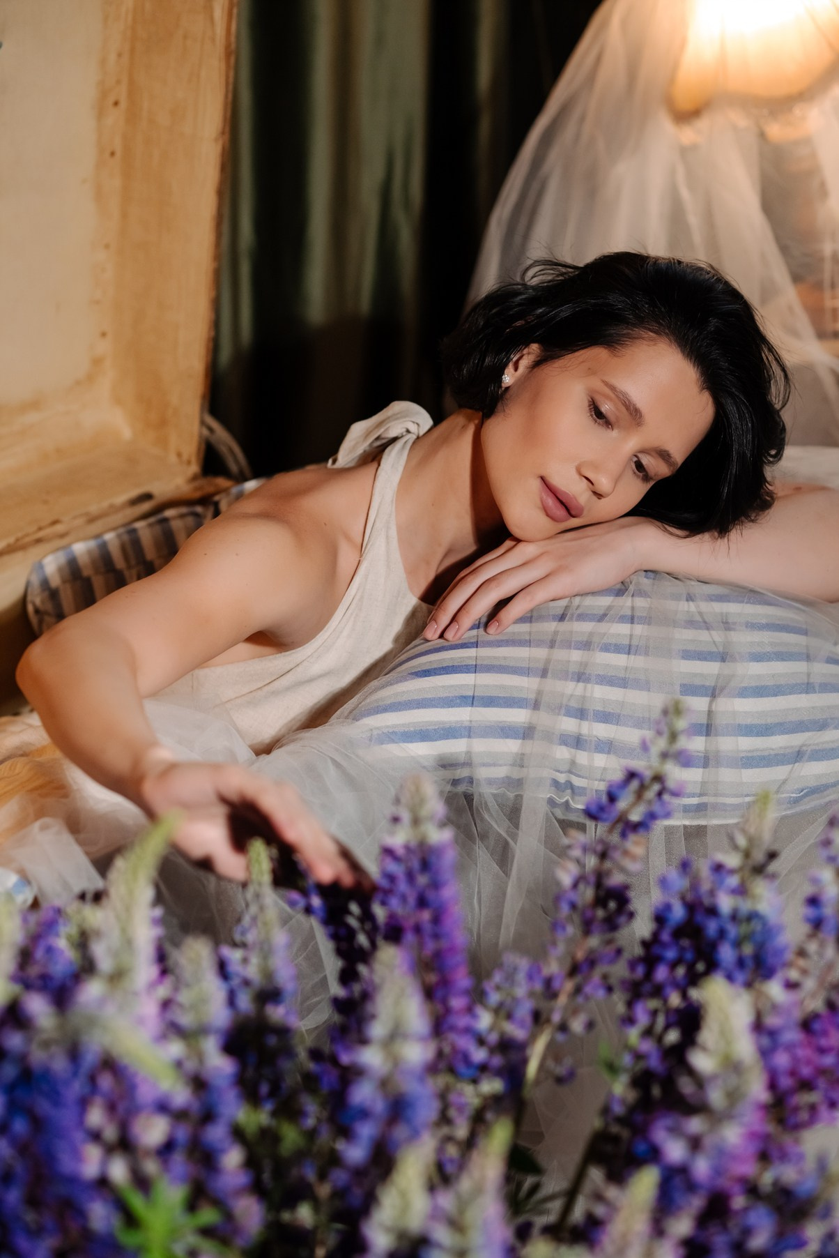 Индивидуальная. С люпинами. Свадебный и сеейный фотограф в Санкт-Петербурге Елена Худякова