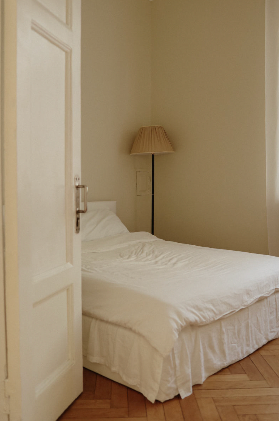 Locations for photo shoot. Nude and Fine art photographer in Moscow Anna Fors