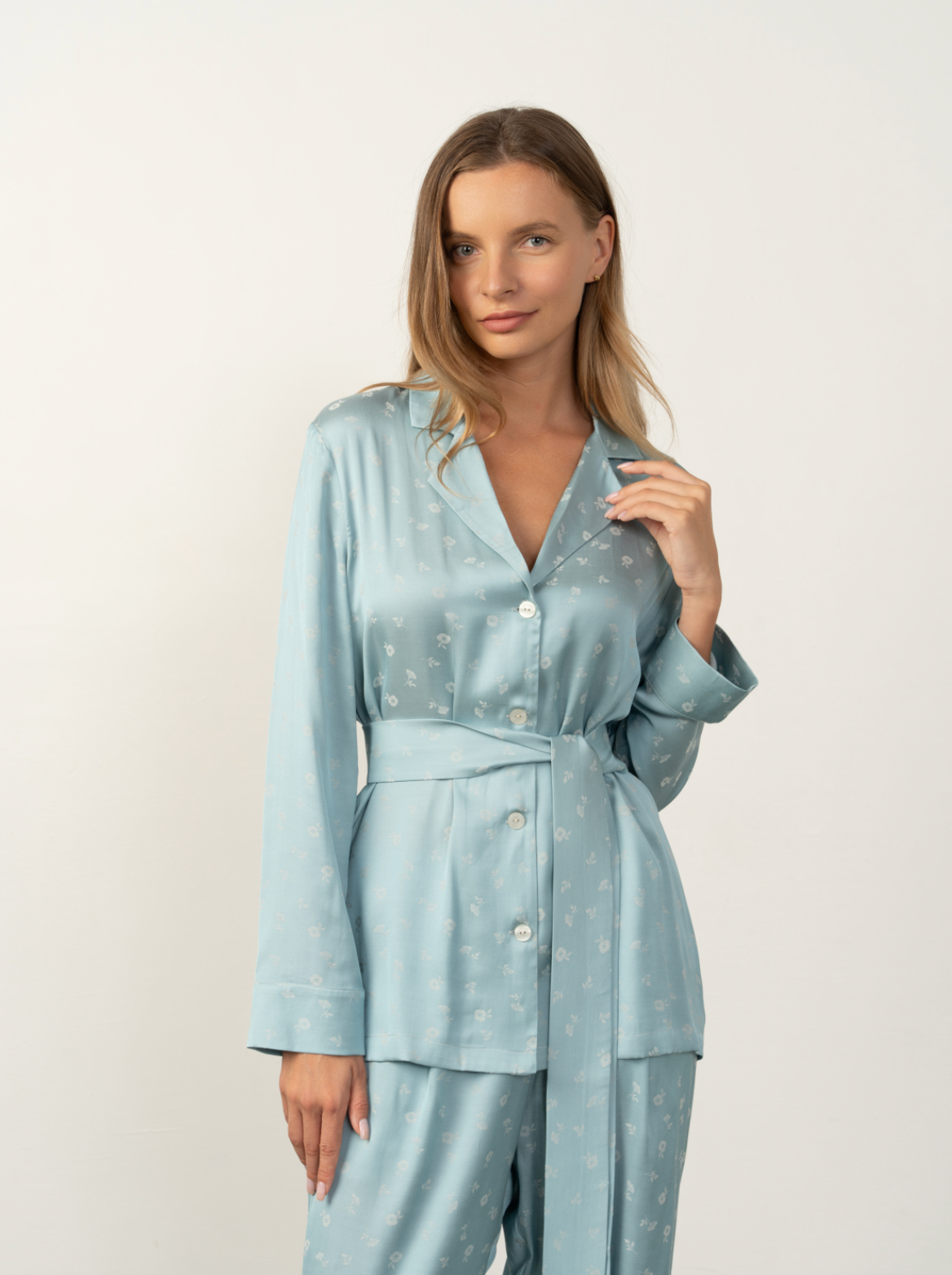 Татьяна, 40-42 р-р, 176 см. KED Production — продакшн из СПб. Создаём фото, видео и контент, который помогает брендам и селлерам продавать больше