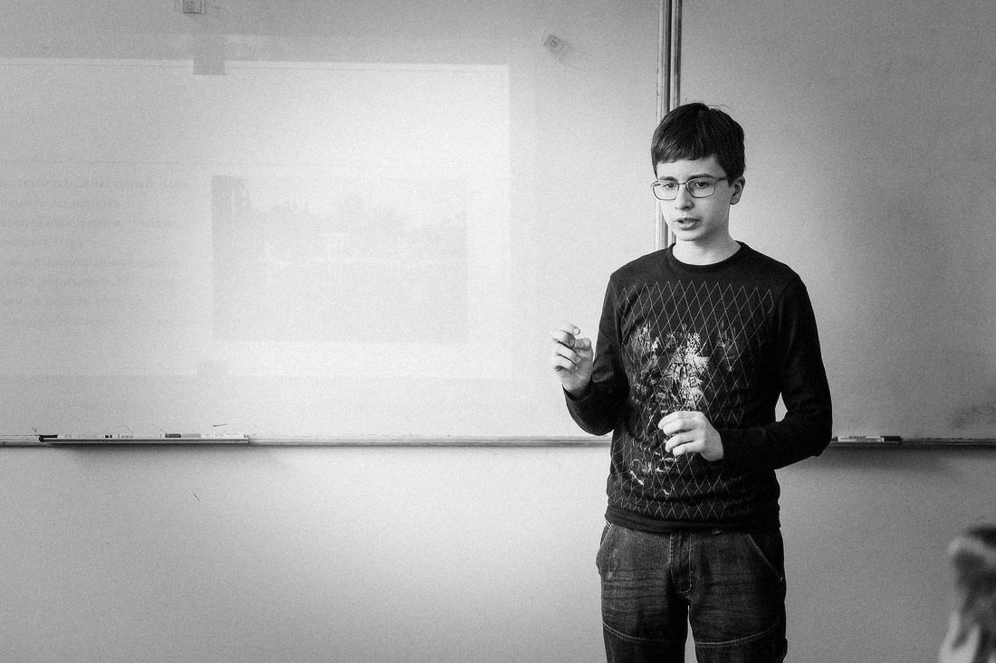 Фоторепортаж со школьного урока 4-го класса. Репортажный фотограф Борис Геер