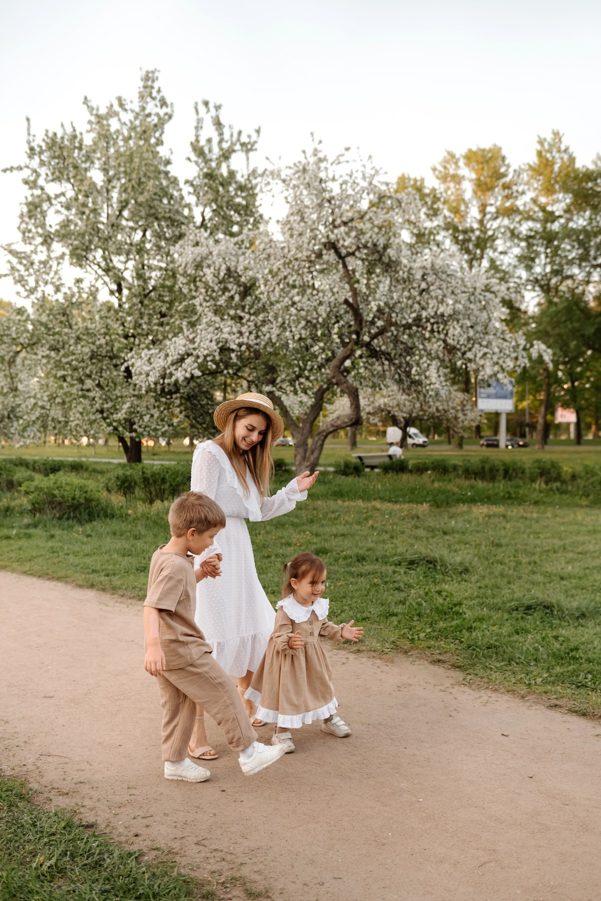 Яблоневое цветение. Свадебный и сеейный фотограф в Санкт-Петербурге Елена Худякова