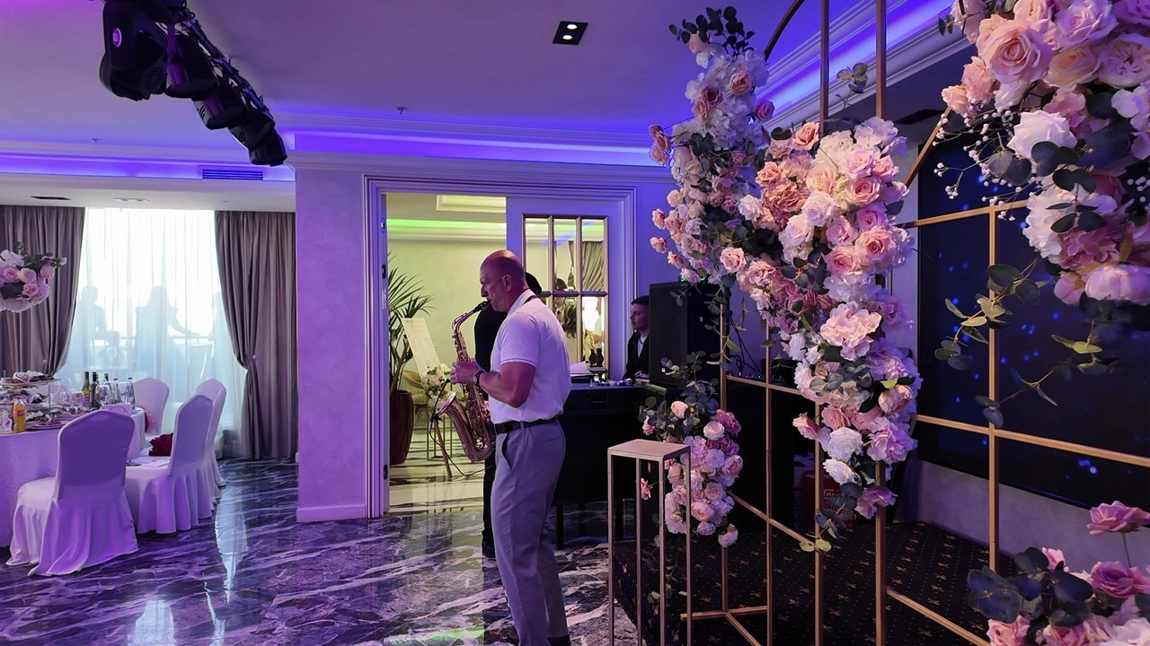 Живая музыка в Москве Ведущий Москва топ ведущих на свадьбу Саксофон. Свадебный ведущий в Москве Саксофон на свадьбу