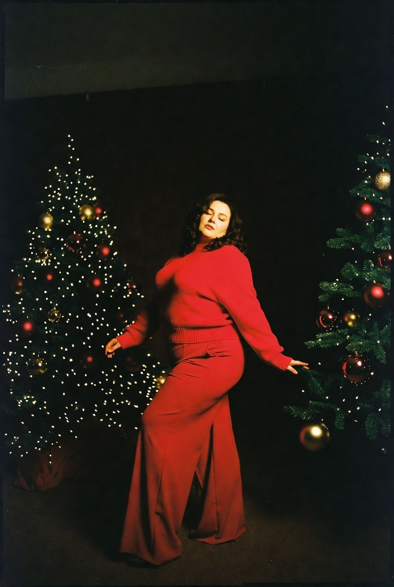 Плюс сайз в красном