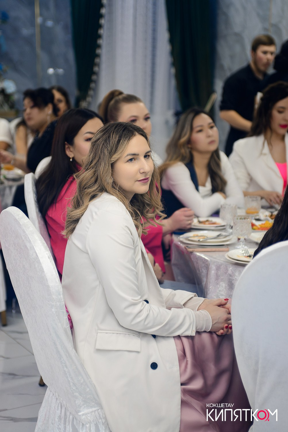 БОЛЬШОЙ ДЕВИЧНИК 5. КИПЯТКОМ КОКШЕТАУ