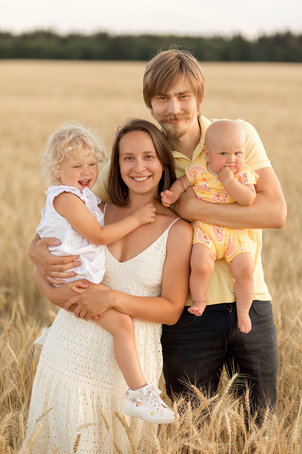 Маша, Андрей, Анюта и Олечка. Семейный фотограф в Санкт-Петербурге Анастасия Нечаева