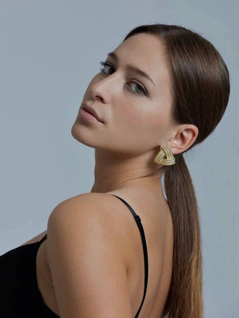 Модель Нина Подрайская. BostanPhoto. Фото и видеосъемка для маркетплейсов