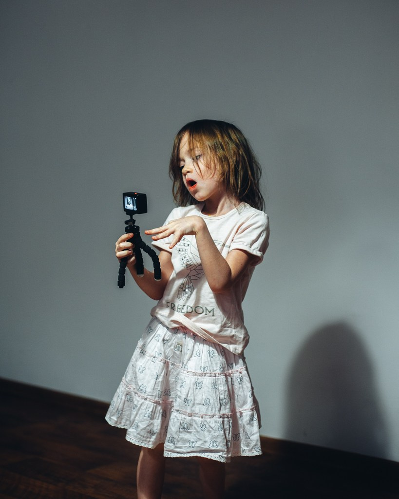 Дочка в студии. Фотограф Денис Денисов