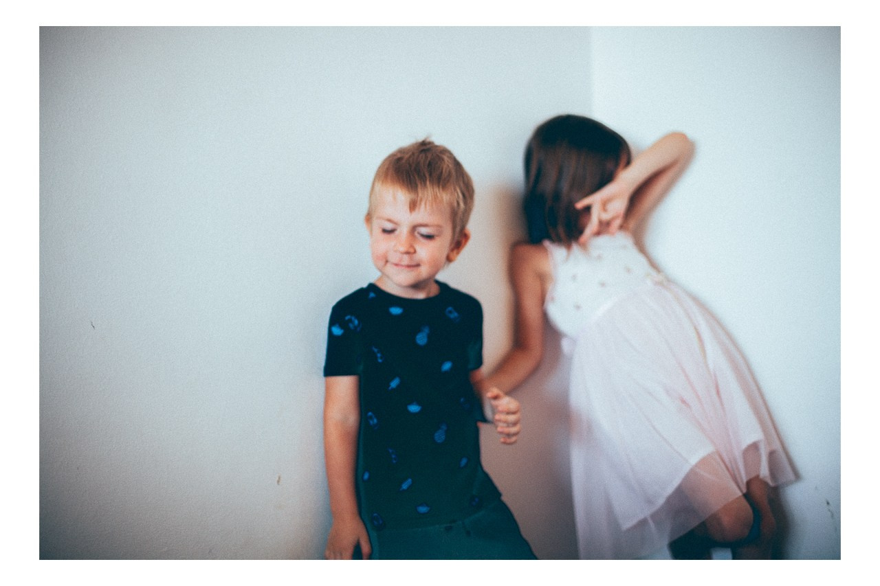 Брат и сестра. Фотограф Денис Денисов