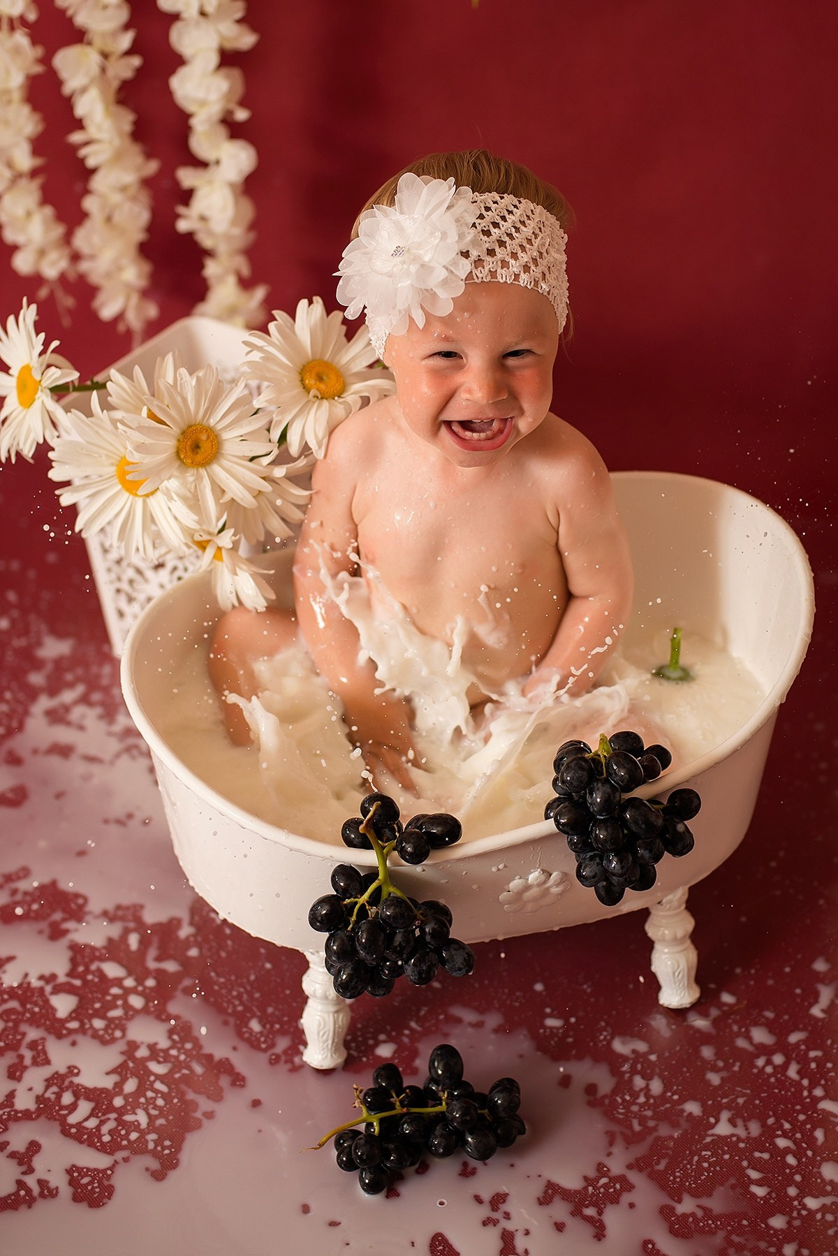 Молочные ванны. Выпускные альбомы в Тутаеве.Захарова Лариса