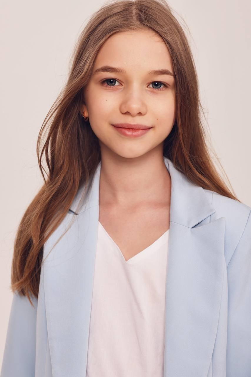 Соколова Маша 11 ЛЕТ 149 СМ. Детское модельное агентство Musthave agency. База профессиональных моделей