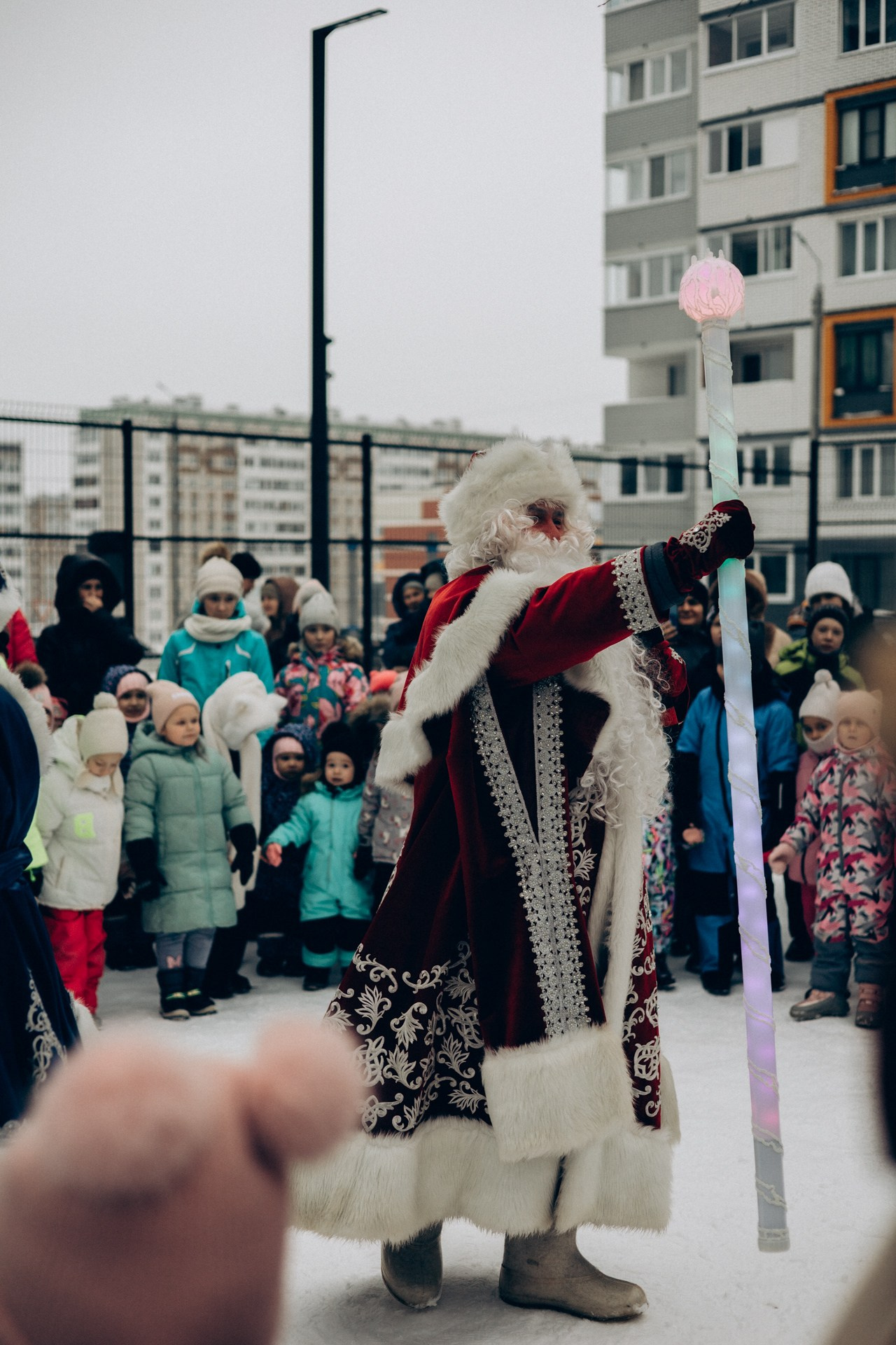 Репортажная съемка про Новогодний праздник для детей. Семейный фотограф в Ижевске Даша Денисова
