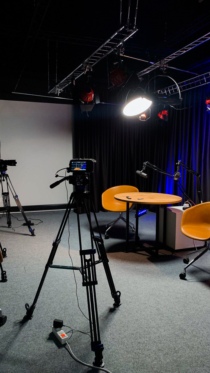 Создание и продюсирование «PsyPodCast». Фотограф, оператор-монтажер, продюсер медиа проектов в Москве