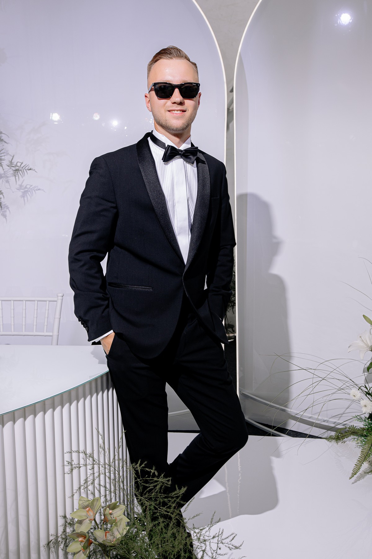 Свадебная фотосессия в отеле с собаками. Свадебный и семейный фотограф в Тамбове Сергей Григорьев