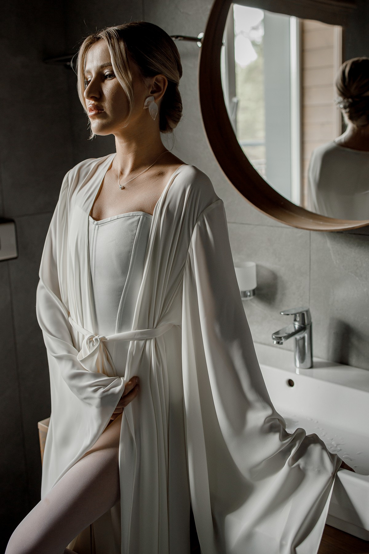 Свадебная фотосессия в отеле с собаками. Свадебный и семейный фотограф в Тамбове Сергей Григорьев