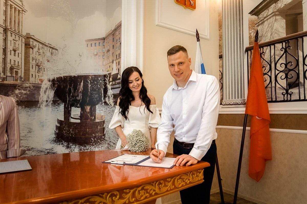 Утро невесты: почему это не разогрев перед свадьбой, а отдельная история в кадре. Свадебный фотограф — Санкт-Петербург (СПб) Питер