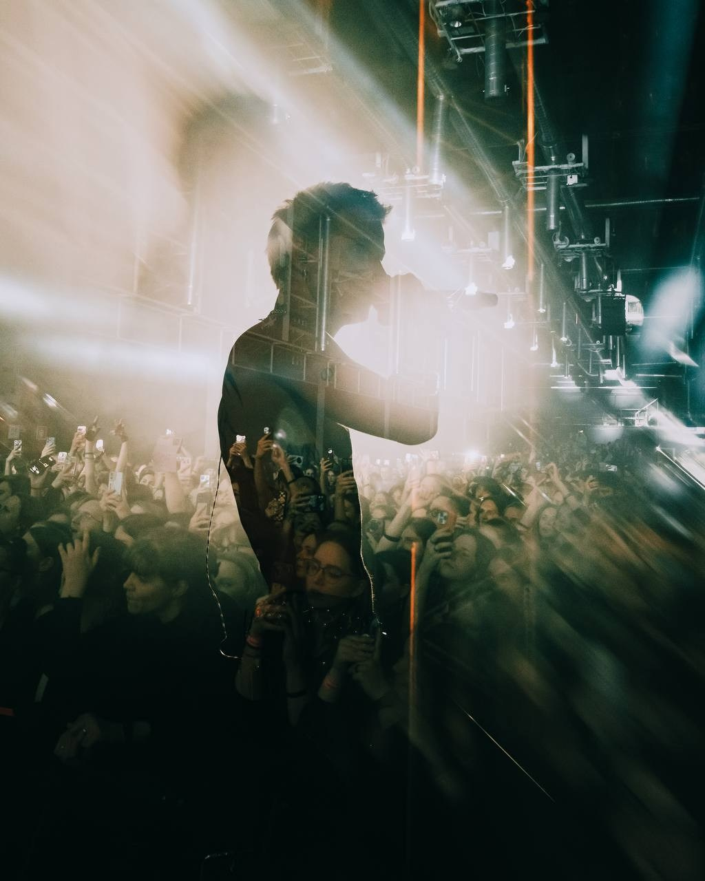 Concerti. Fotografo a Mosca con un’atmosfera notturna di foto