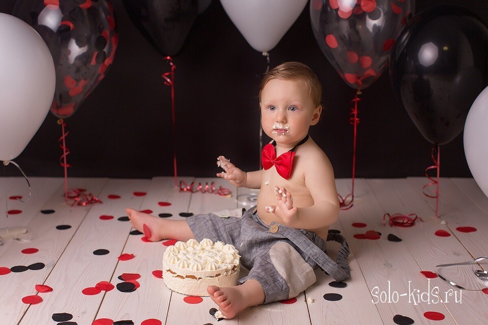 Фотографии на годик. Фотограф новорожденных в Екатеринбурге Анастасия Быдзина