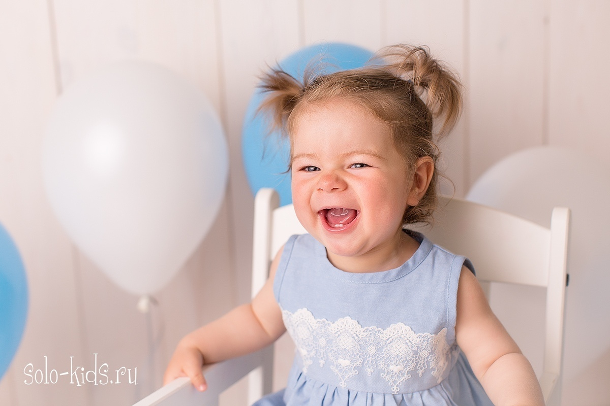 Фотографии на годик. Фотограф новорожденных в Екатеринбурге Анастасия Быдзина