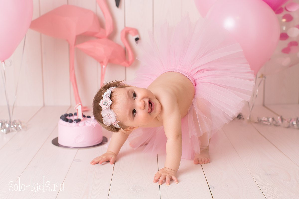 Фотографии на годик. Фотограф новорожденных в Екатеринбурге Анастасия Быдзина